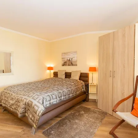 Lord Nelson 312 Apartment *