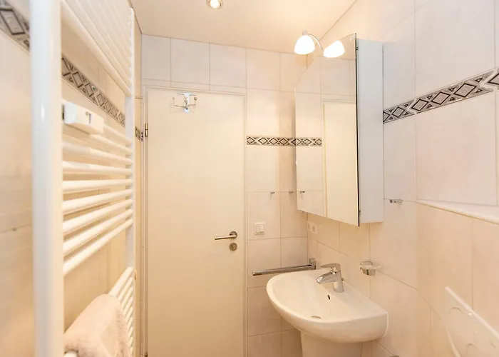 Lord Nelson 312 Apartment